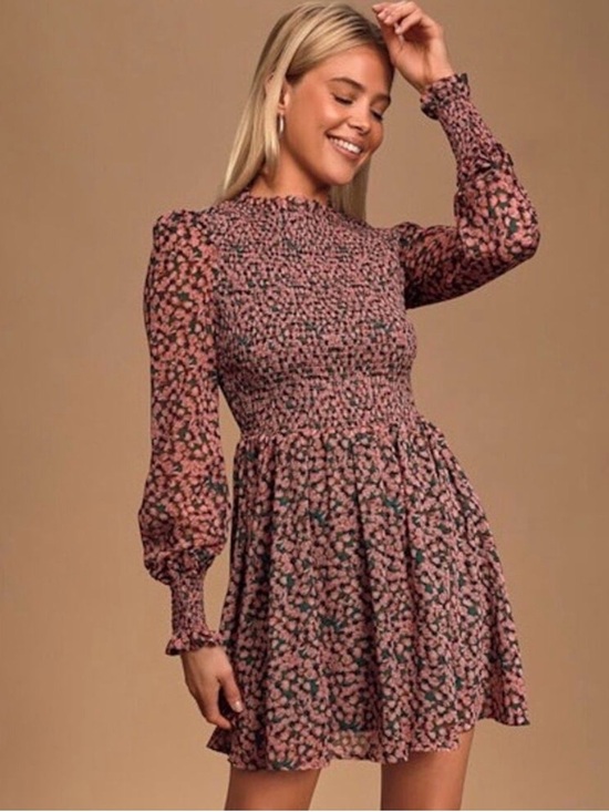 Lulus Dresses & Skirts - Lulu's Emerald Green and Pink Floral Dress, M